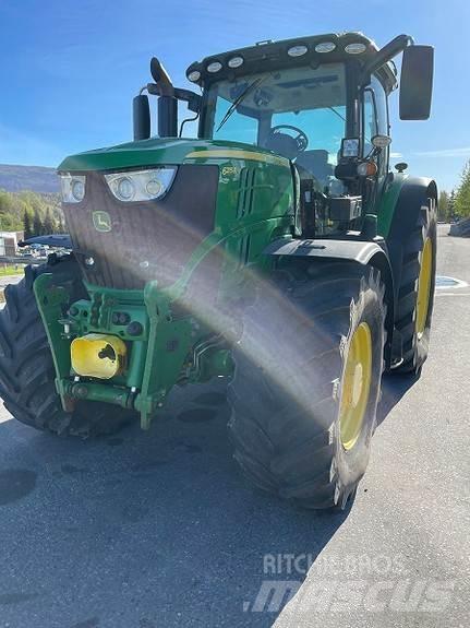 John Deere 6215 R Traktörler