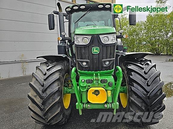 John Deere 6215R Traktörler