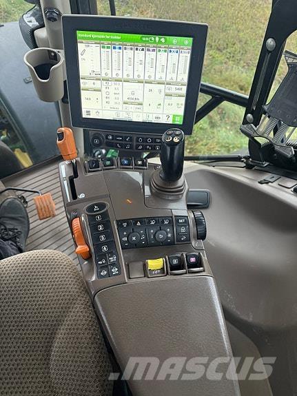 John Deere 6215R Traktörler