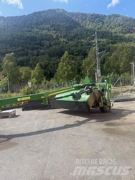 John Deere 630 Diger yem biçme makinalari
