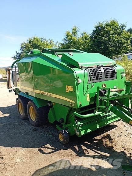 John Deere 744 Rulo balya makinalari