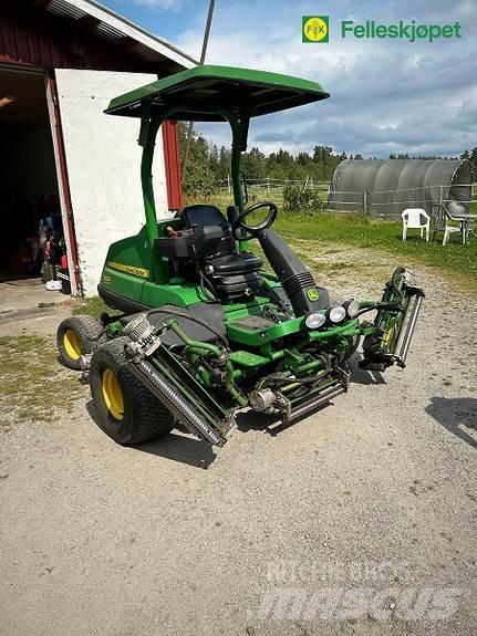 John Deere 7500A Diger yol bakim makinalari