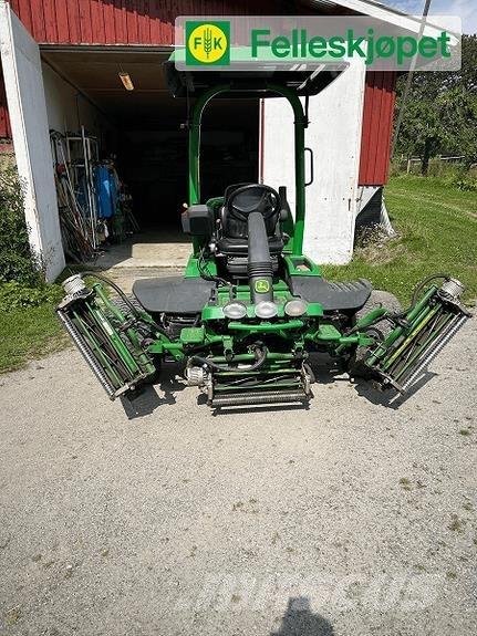 John Deere 7500A Diger yol bakim makinalari