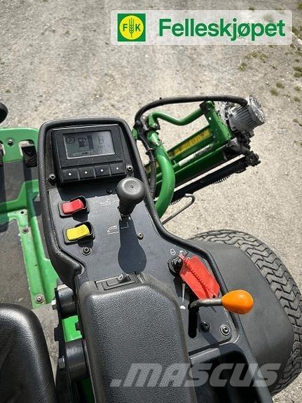 John Deere 7500A Diger yol bakim makinalari
