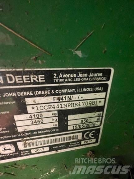 John Deere F441 Rulo balya makinalari