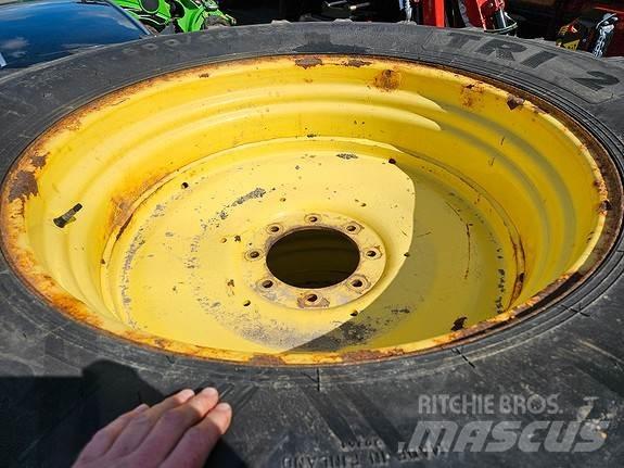 John Deere NOKIAN Traktörler