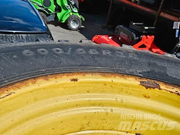 John Deere NOKIAN Traktörler