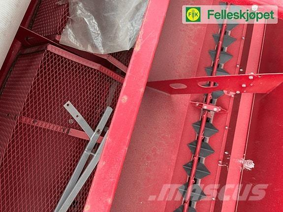 Kongskilde HT 3000 Mineral gübre dagiticilar