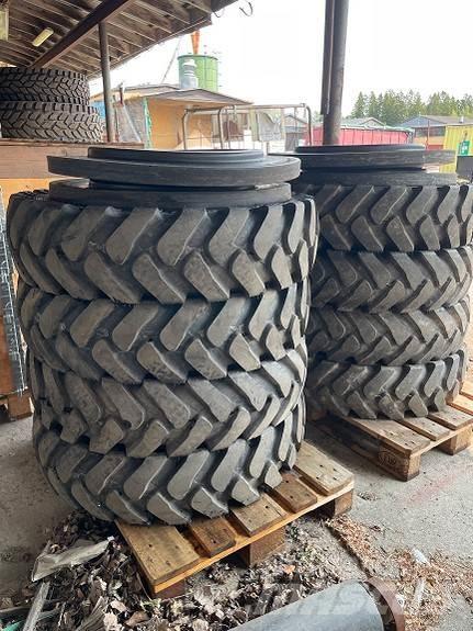 Kumho 10.00-20 Tekerlekler