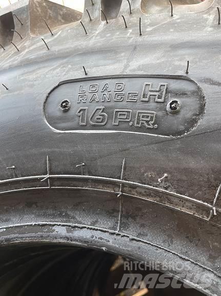 Kumho 10.00-20 Tekerlekler