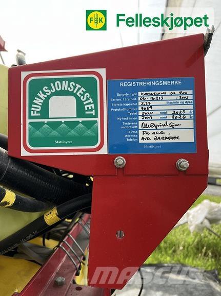 Kverneland 02 800 Kendinden tahrikli pülverizatörler