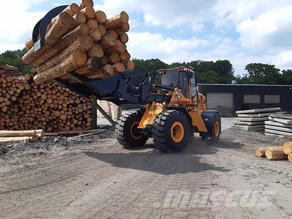 Ljungby  Tekerlekli yükleyiciler