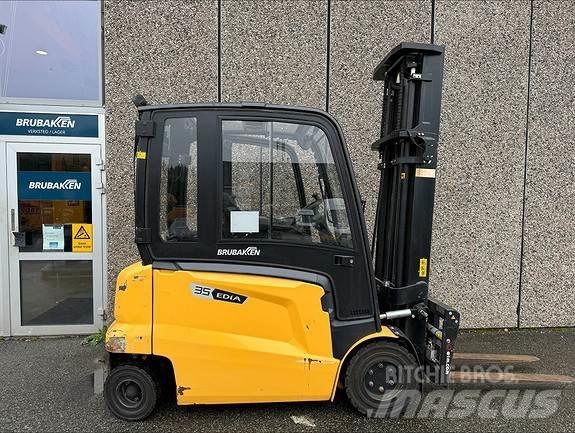 Mitsubishi FB35N Dizel forkliftler