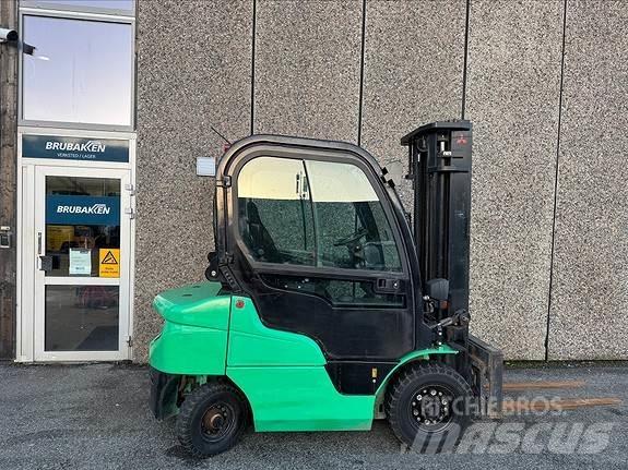 Mitsubishi FD25N Dizel forkliftler