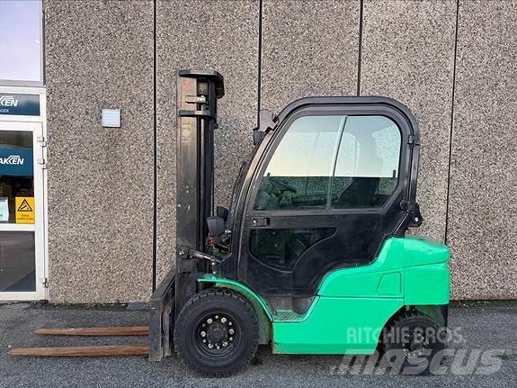 Mitsubishi FD25N Dizel forkliftler