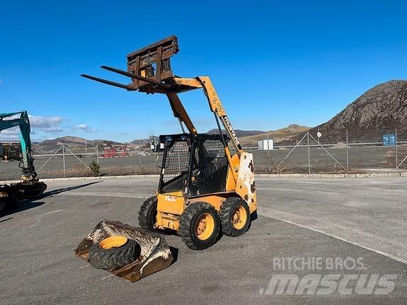 Mustang 2040 Skid steer loderler