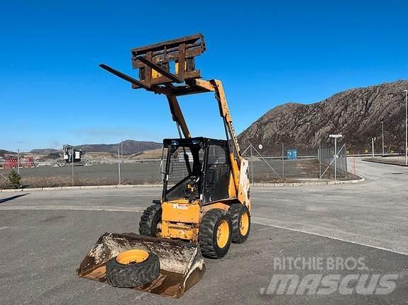 Mustang 2040 Skid steer loderler