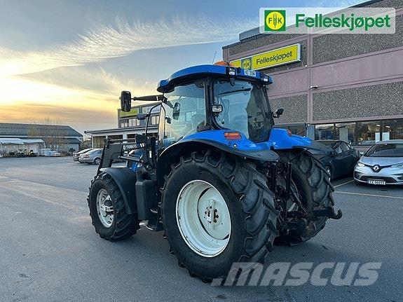 New Holland TS135A Traktörler