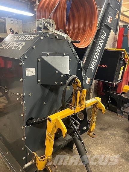  Pilkmaster Super Diger