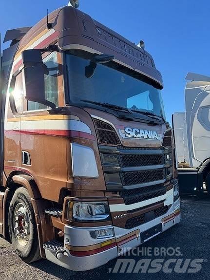 Scania R650B6X2NB Kapali kasa kamyonlar