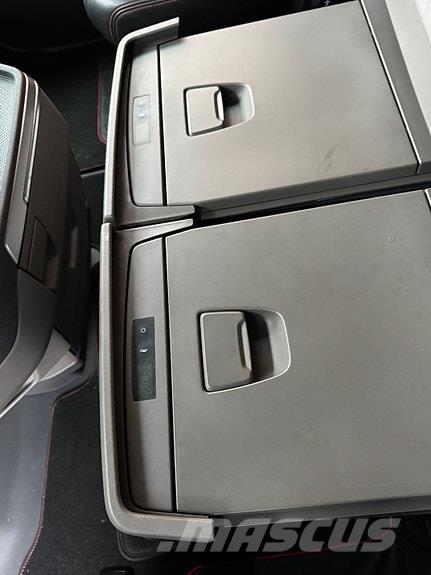 Scania S650B6X2NB Kapali kasa kamyonlar