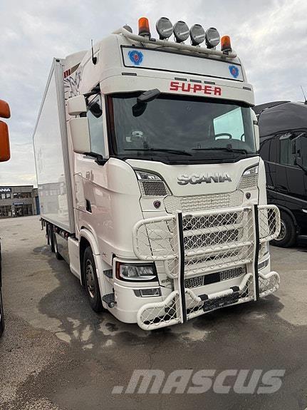 Scania S650B6X2NB Kapali kasa kamyonlar