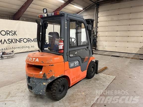 Toyota 62-FDF25 Dizel forkliftler