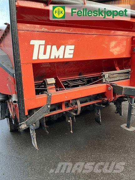 Tume HKL 3000 JC Mineral gübre dagiticilar