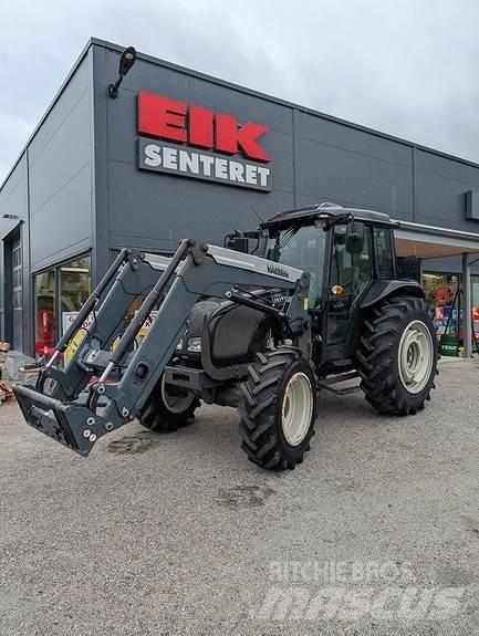 Valtra A83 Traktörler