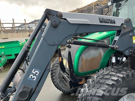 Valtra A83 Traktörler