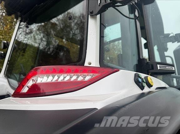Valtra G135A Traktörler