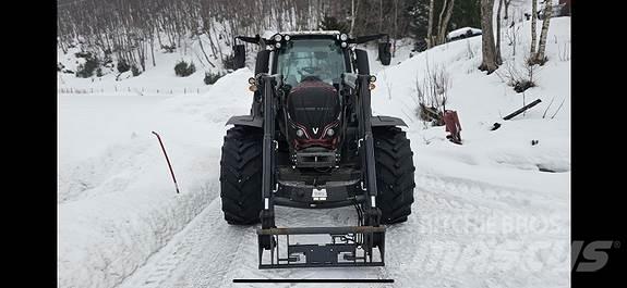 Valtra N134D Traktörler