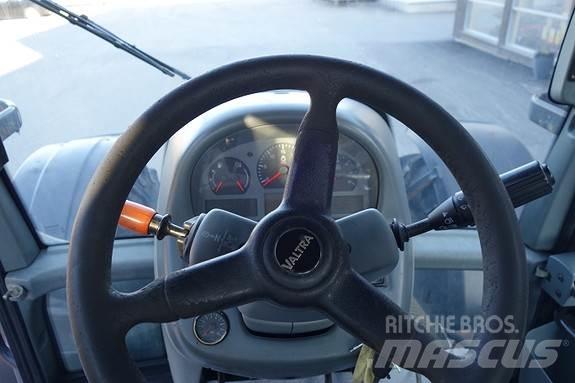 Valtra T213 Versu Traktörler