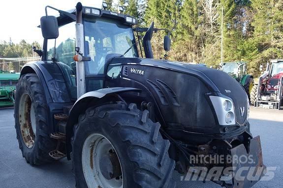 Valtra T213 Versu Traktörler