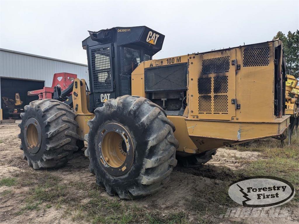 CAT 563D Ağaç kesici istifleyiciler