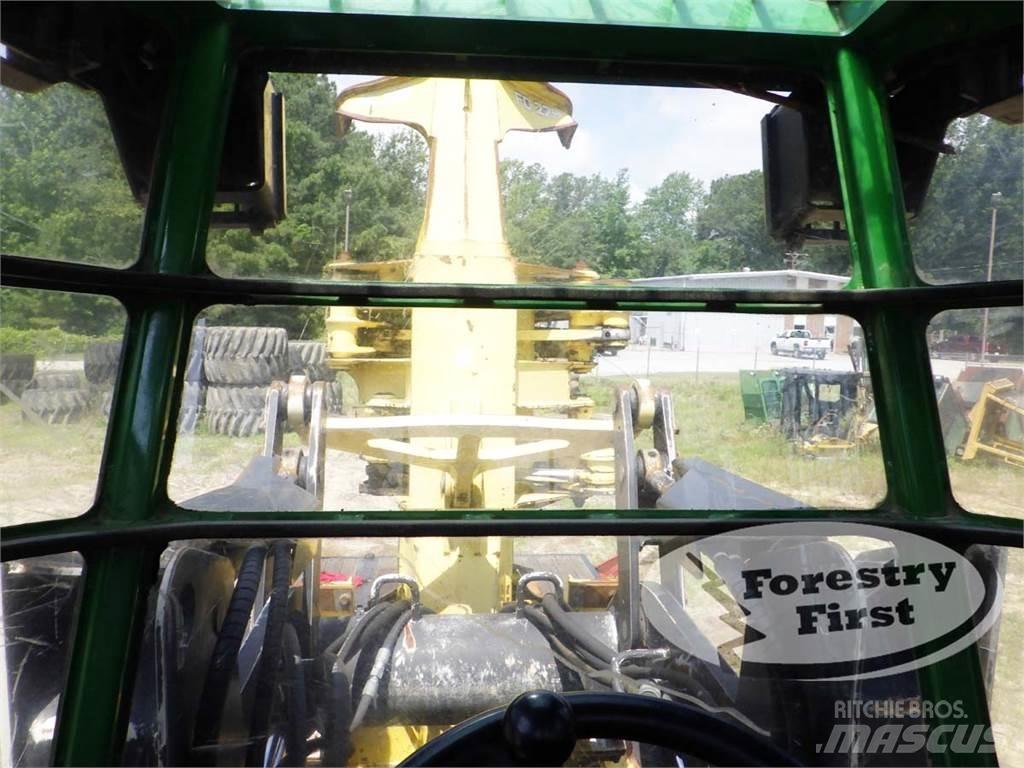 John Deere 843K Ağaç kesici istifleyiciler