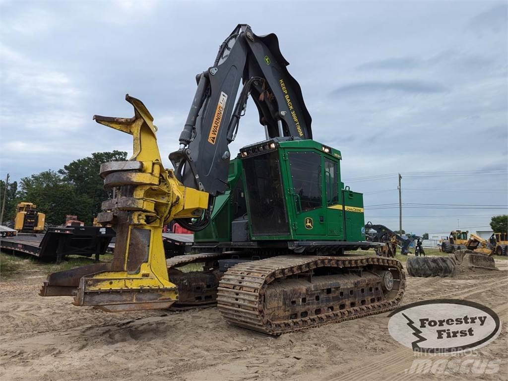 John Deere 853M Ağaç kesici istifleyiciler