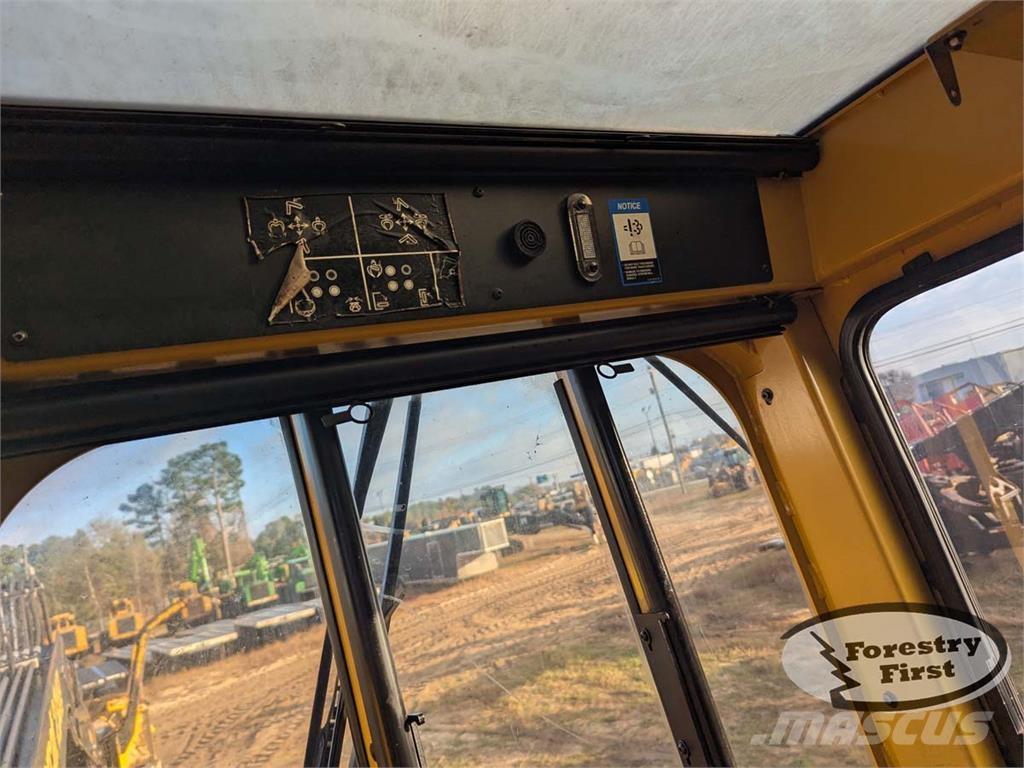 Tigercat 234B Mafsalli yükleyiciler