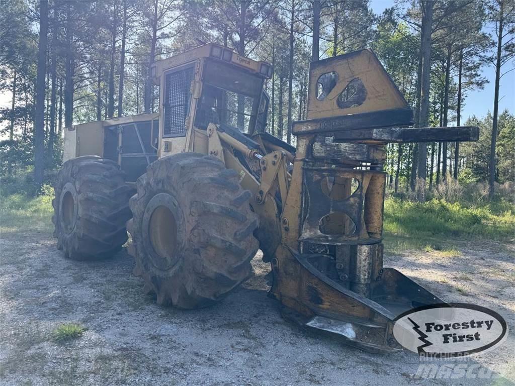 Tigercat 720G Ağaç kesici istifleyiciler