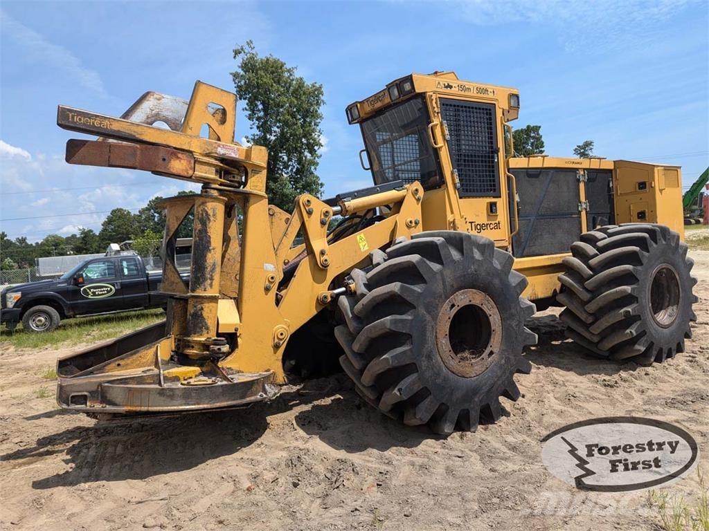 Tigercat 720G Ağaç kesici istifleyiciler