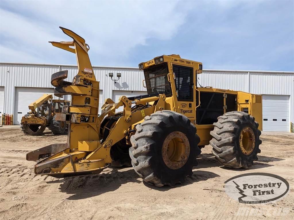 Tigercat 724G Ağaç kesici istifleyiciler