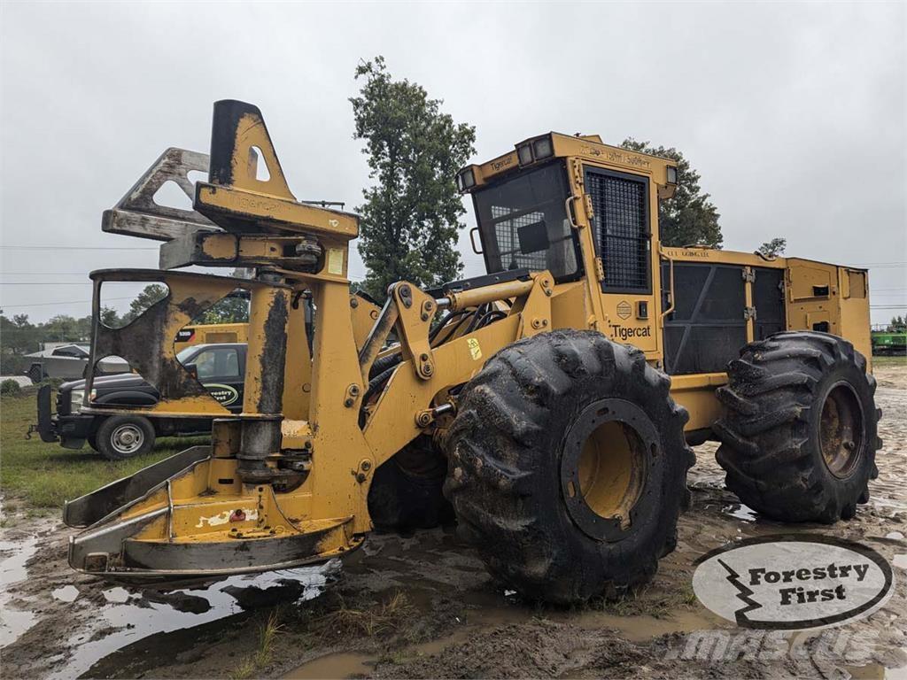 Tigercat 724G Ağaç kesici istifleyiciler