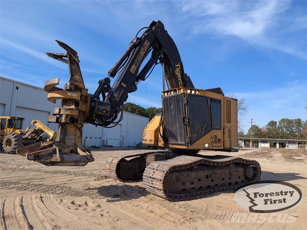 Tigercat 822D Ağaç kesici istifleyiciler