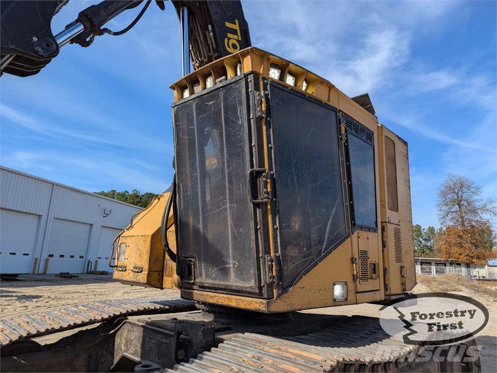 Tigercat 822D Ağaç kesici istifleyiciler