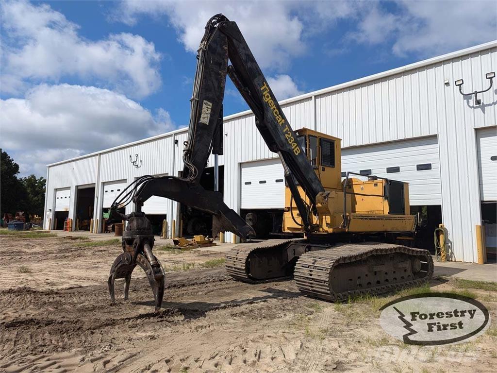 Tigercat T234B Mafsalli yükleyiciler