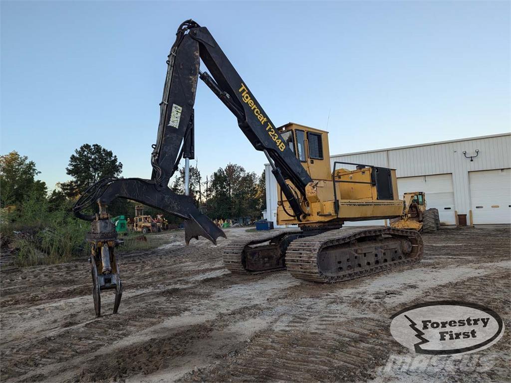 Tigercat T234B Mafsalli yükleyiciler