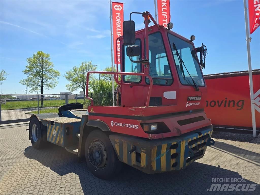 Terberg YT222 Terminal çekiciler