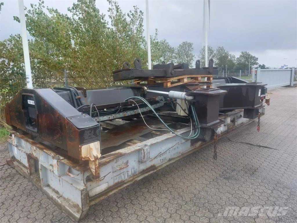 Toplift FLT 3240 Katı gübre serpme makineleri