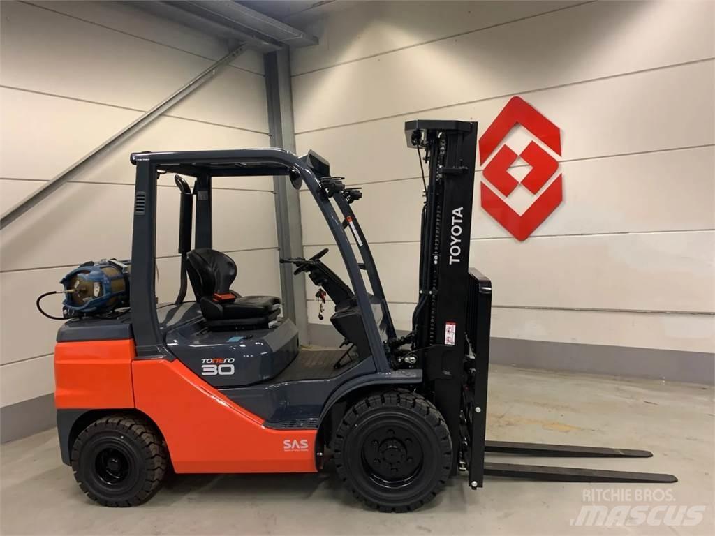 Toyota 02-8FGF30 LPG'li forkliftler