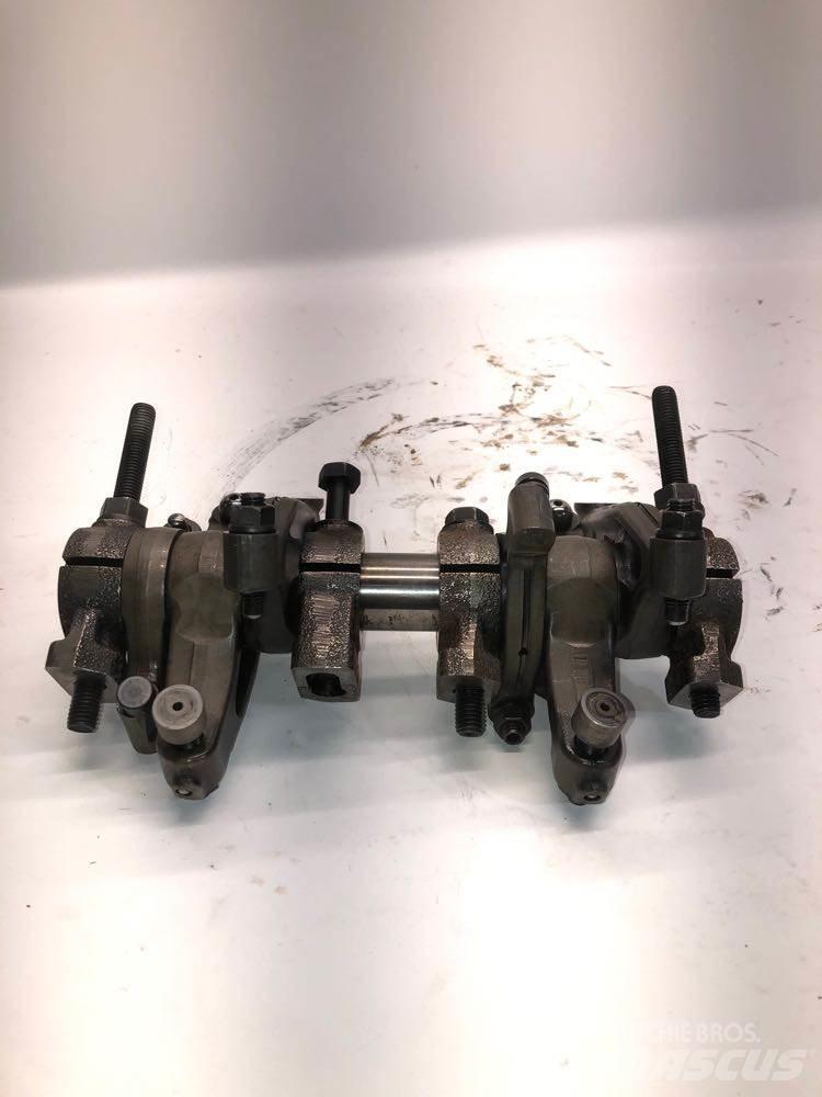CAT C13 Diger aksam
